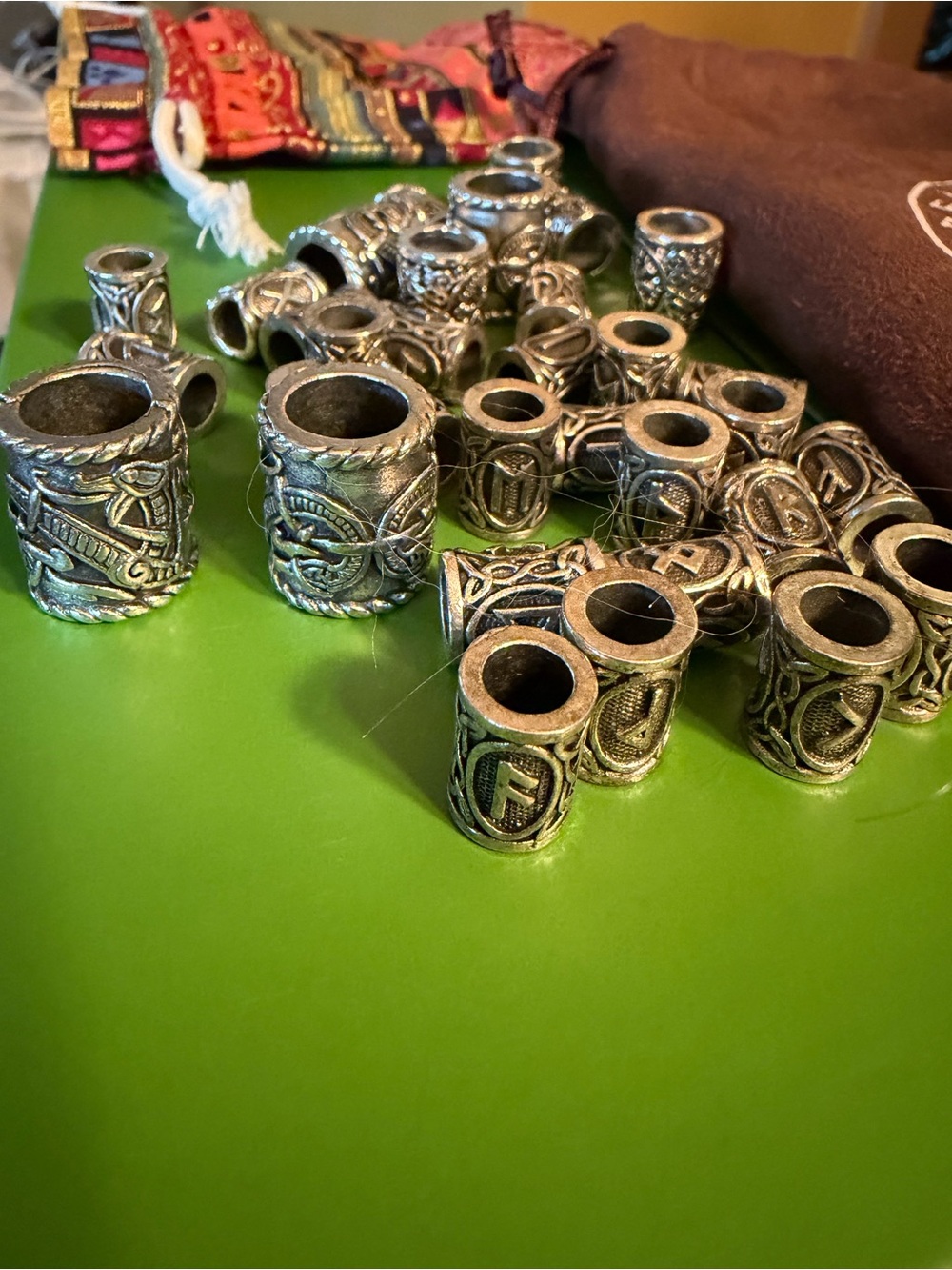 Viking Vintage Qty 32 Rune Futhark Stainless Steel Beard Beads & Bags 3 Sizes - Picture 2 of 9
